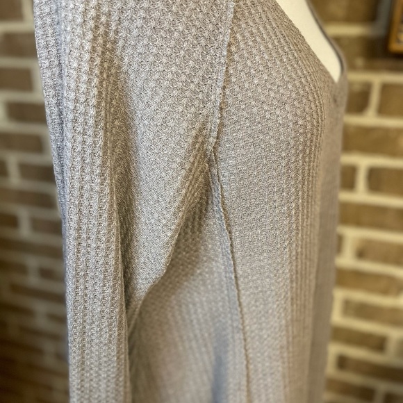 Taupe colored boutique Waffle tunic - Picture 10 of 13